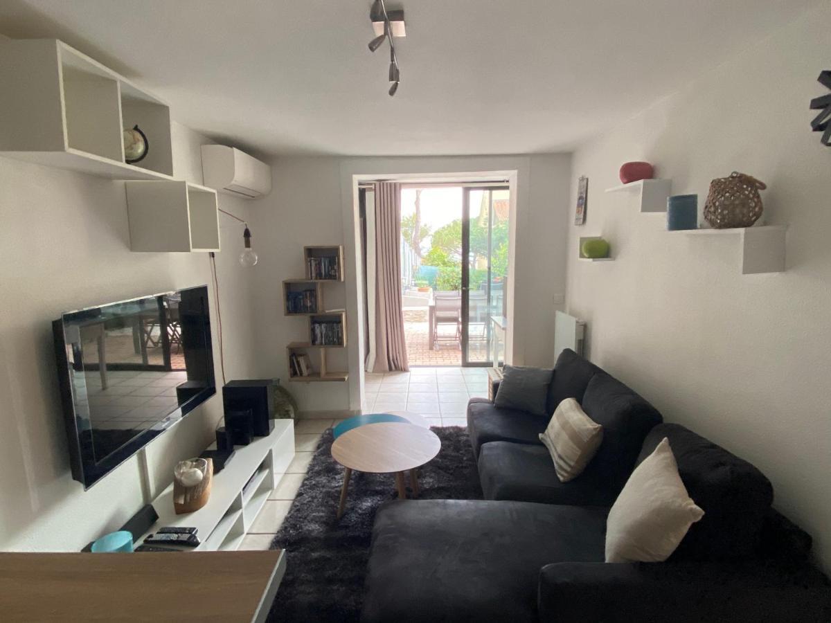 Logement Entier T2 Climatise, Parking Gratuit, Jardin, Plage A 2Min A Pied Sanary-sur-Mer Exterior foto